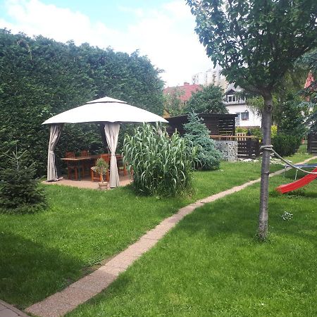 Aranypatak Apartmanhaz Сомбатхей Экстерьер фото